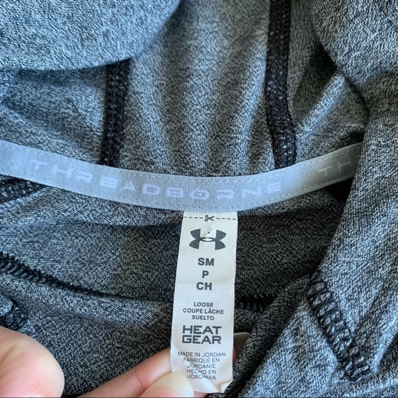 2/$20 UNDER ARMOUR Mock Neck Threadborne Lightweight Heat Gear Hoodie - Picture 4 of 8